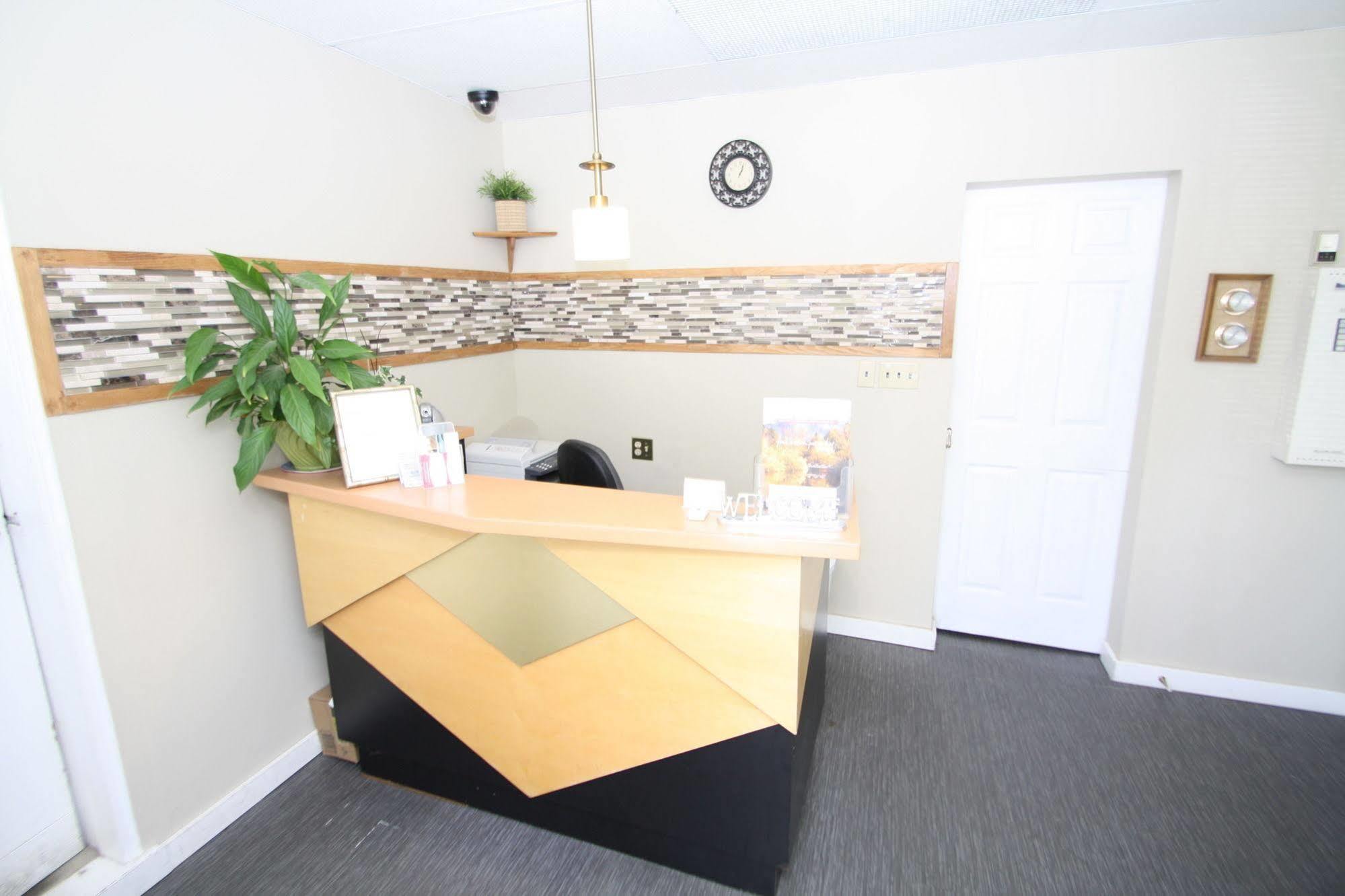 Harrison Spa Motel Harrison Hot Springs Εξωτερικό φωτογραφία