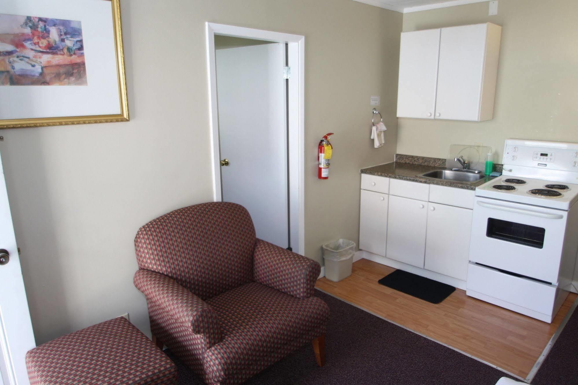 Harrison Spa Motel Harrison Hot Springs Εξωτερικό φωτογραφία