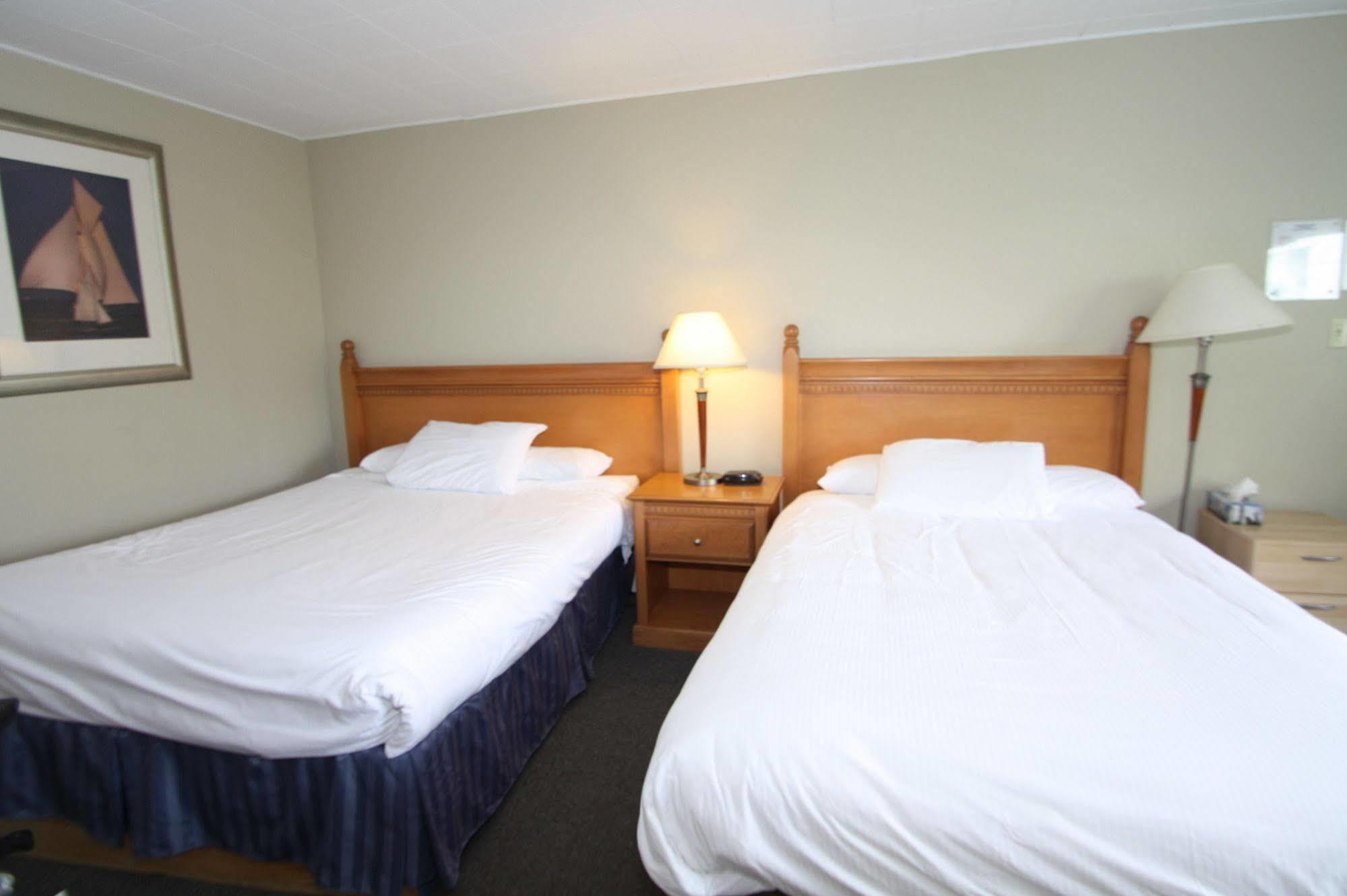Harrison Spa Motel Harrison Hot Springs Εξωτερικό φωτογραφία