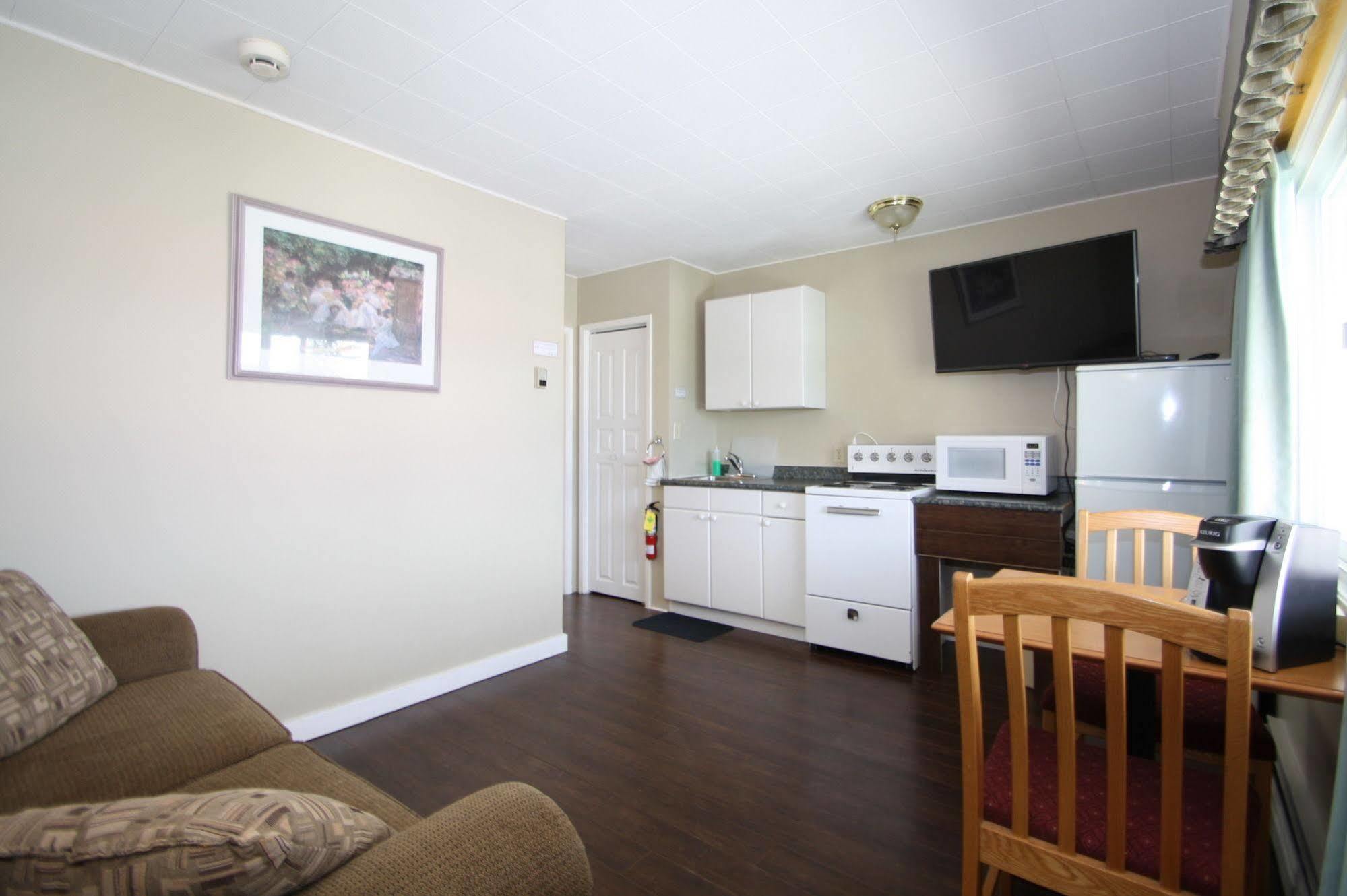 Harrison Spa Motel Harrison Hot Springs Εξωτερικό φωτογραφία